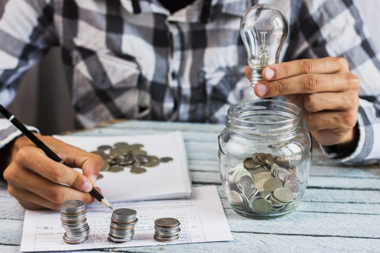 maximiza tus finanzas estrategias efectivas para el ahorro e incremento de ingresos